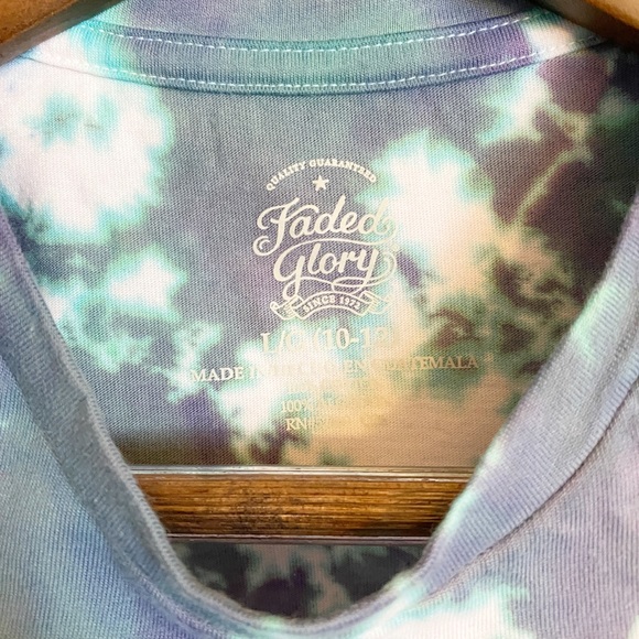 Basics Shirt Bundle - 3 Pieces - Tie Dye T… - Picture 11 of 11
